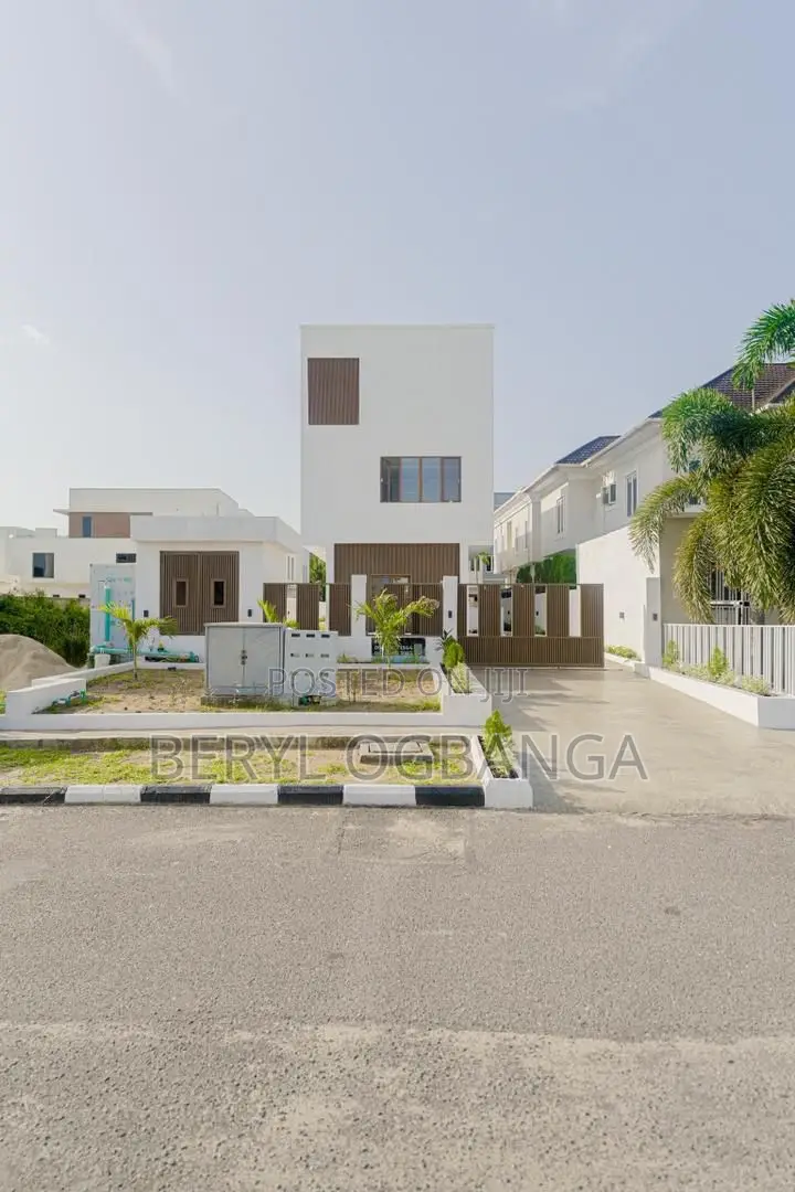 4bdrm Duplex in Lekki Phase 1 for rent in Lekki Phase 1