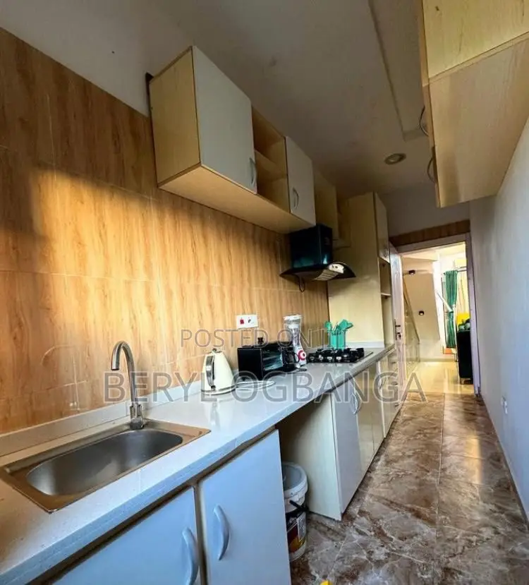 Furnished 3bdrm Duplex in Ikota for sale in Ikota