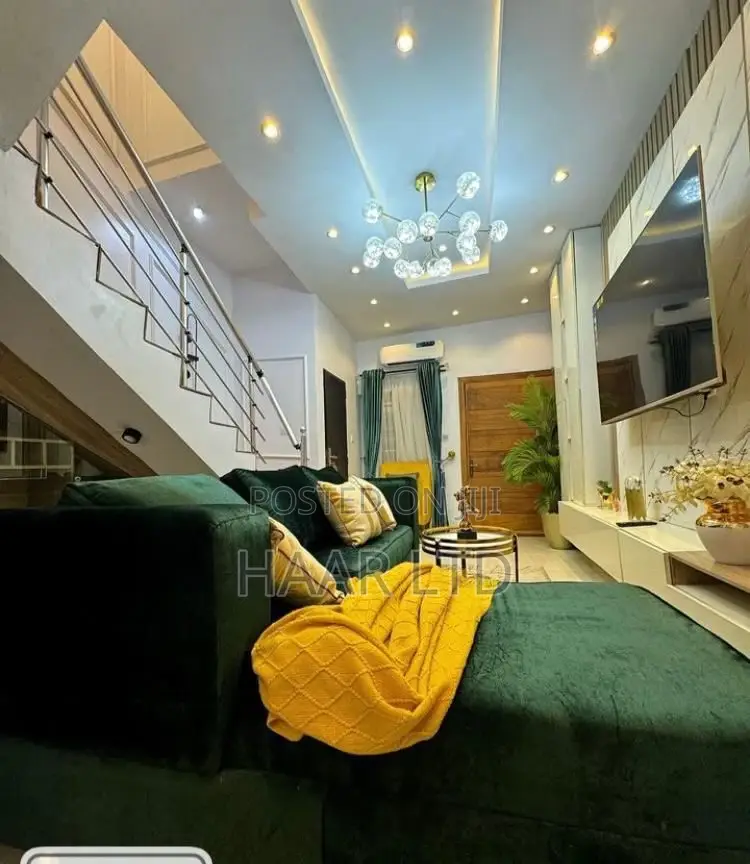 Furnished 3bdrm Duplex in Ikota for sale in Ikota