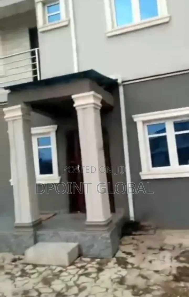 10bdrm Duplex in In Estate, Egbeda for sale in Egbeda