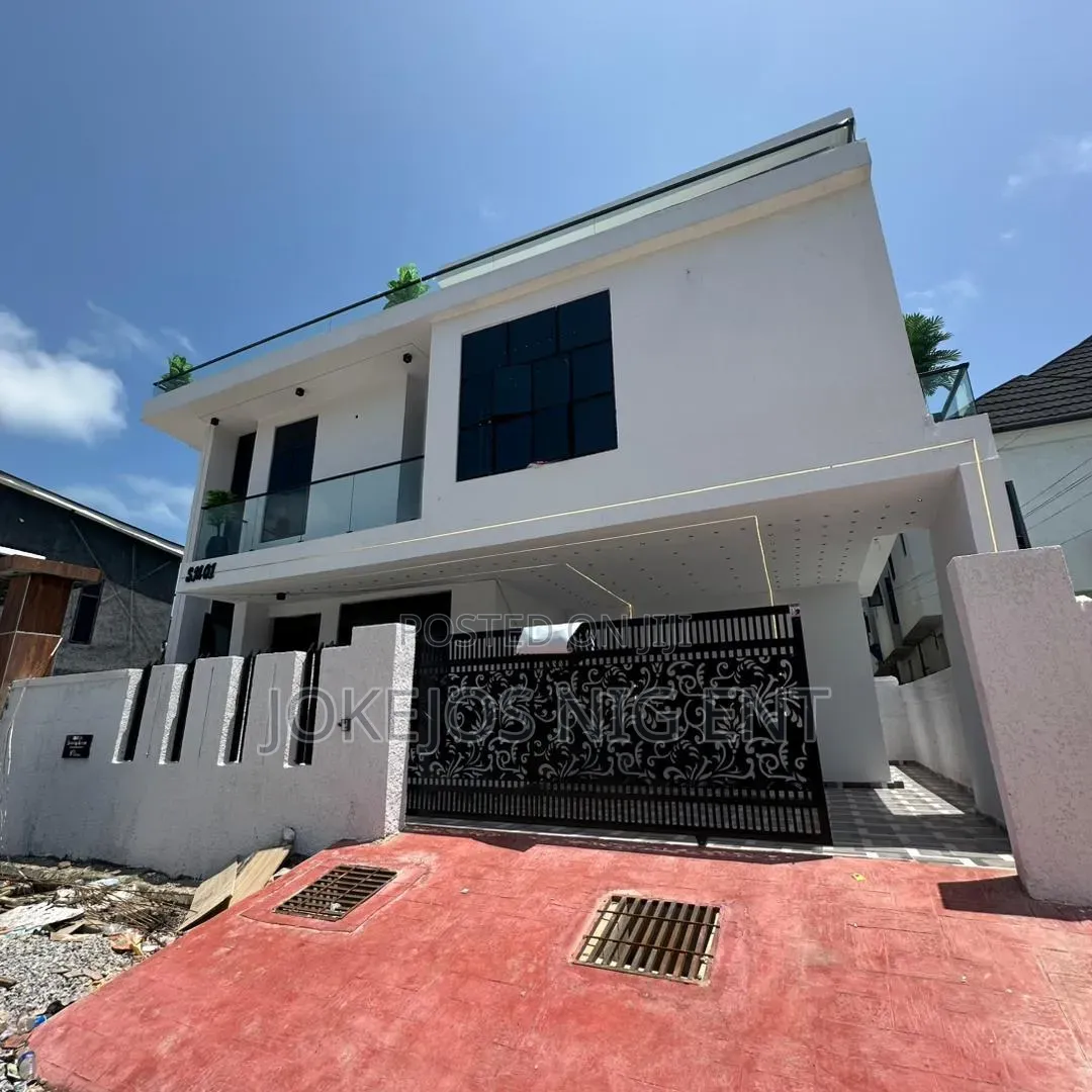 4bdrm Duplex in Ikota Gra for sale in Ikota