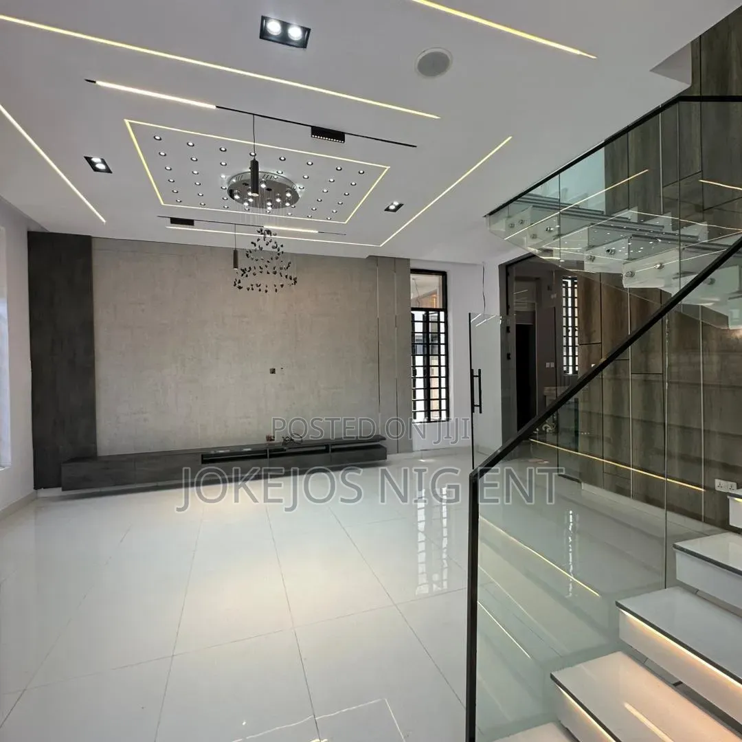 4bdrm Duplex in Ikota Gra for sale in Ikota