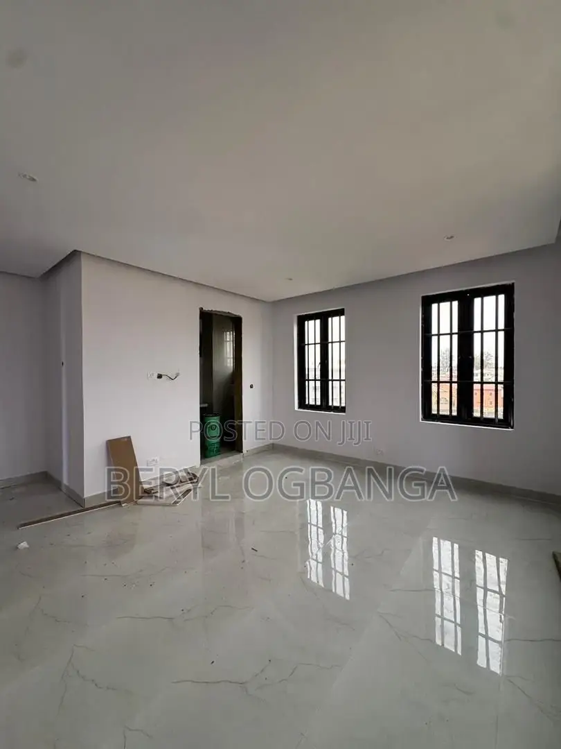 3bdrm Apartment in Ikoyi S.W for sale in Ikoyi S.W