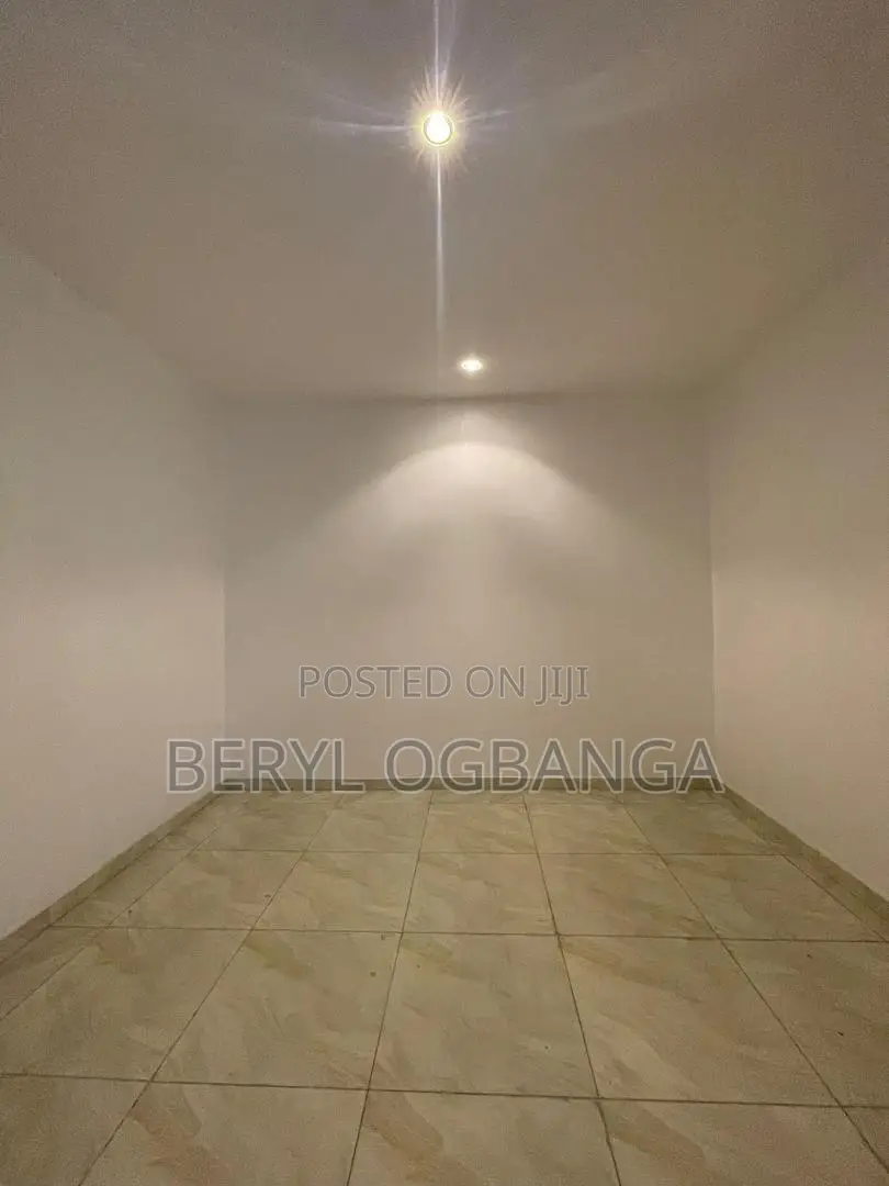 4bdrm Duplex in Ikate for sale in Ikate