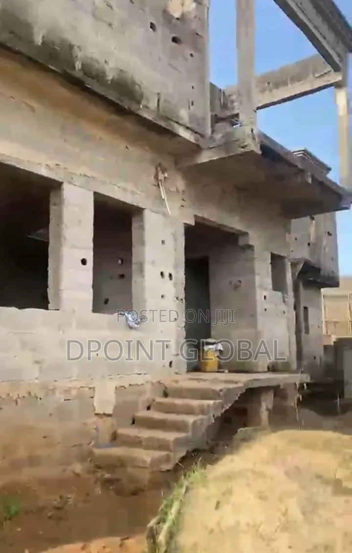 8bdrm Duplex in Not Estate, Baruwa for sale in Baruwa