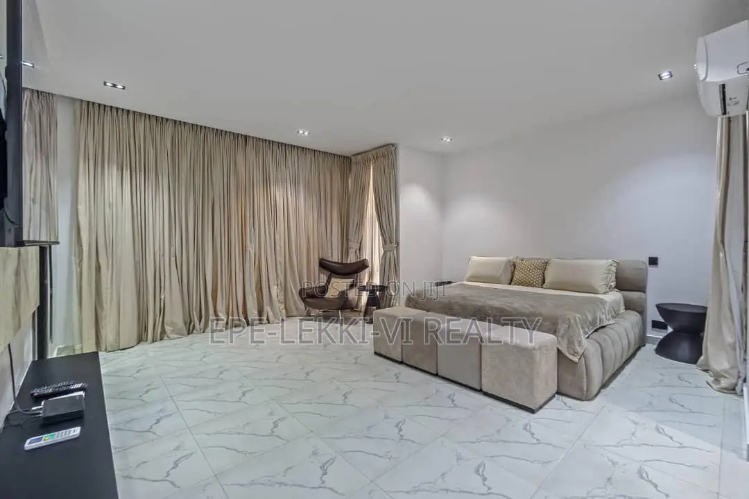 Furnished 3bdrm Penthouse in Lekki for sale in Lekki