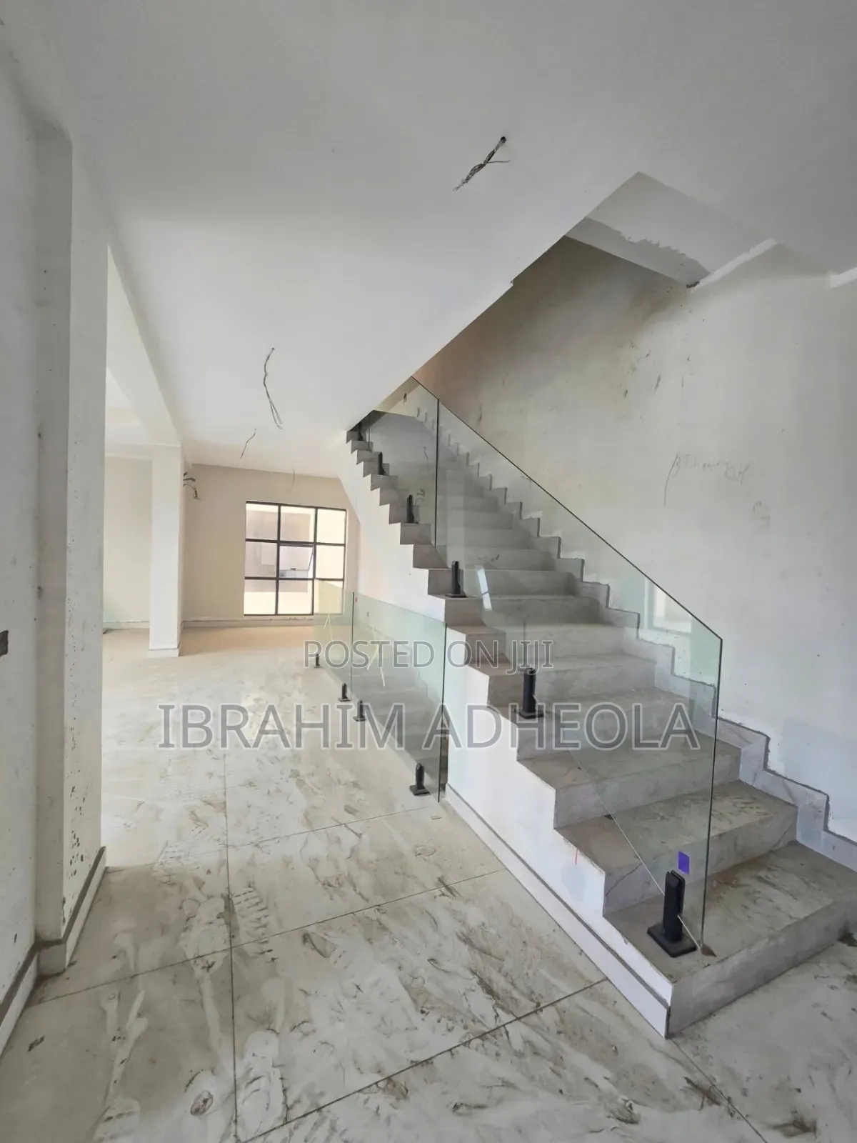 4bdrm Townhouse/Terrace in Obanikoro for sale in Obanikoro