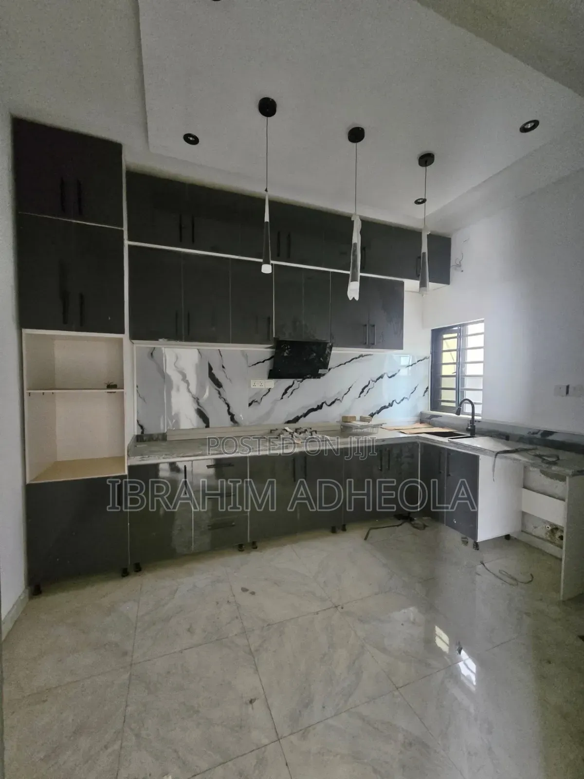 4bdrm Duplex in Maryland, Mende for sale in Mende