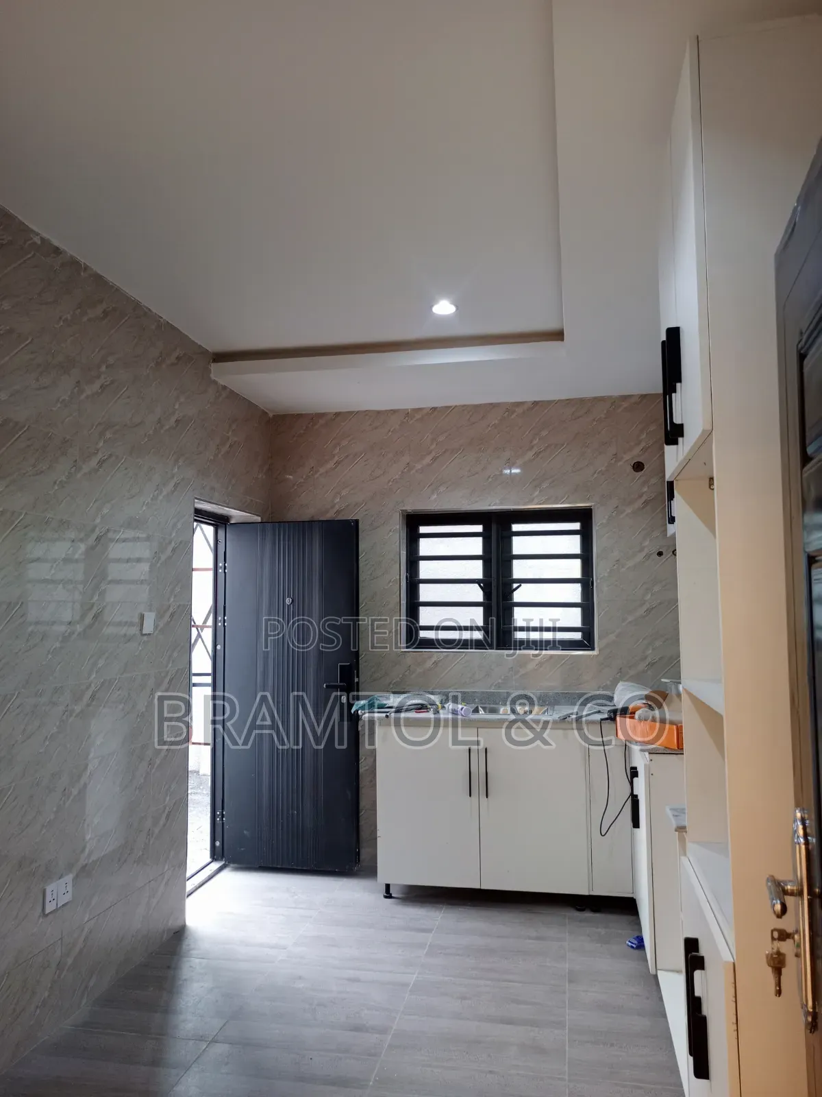 2bdrm Bungalow in Dakwo District for rent in Dakwo District