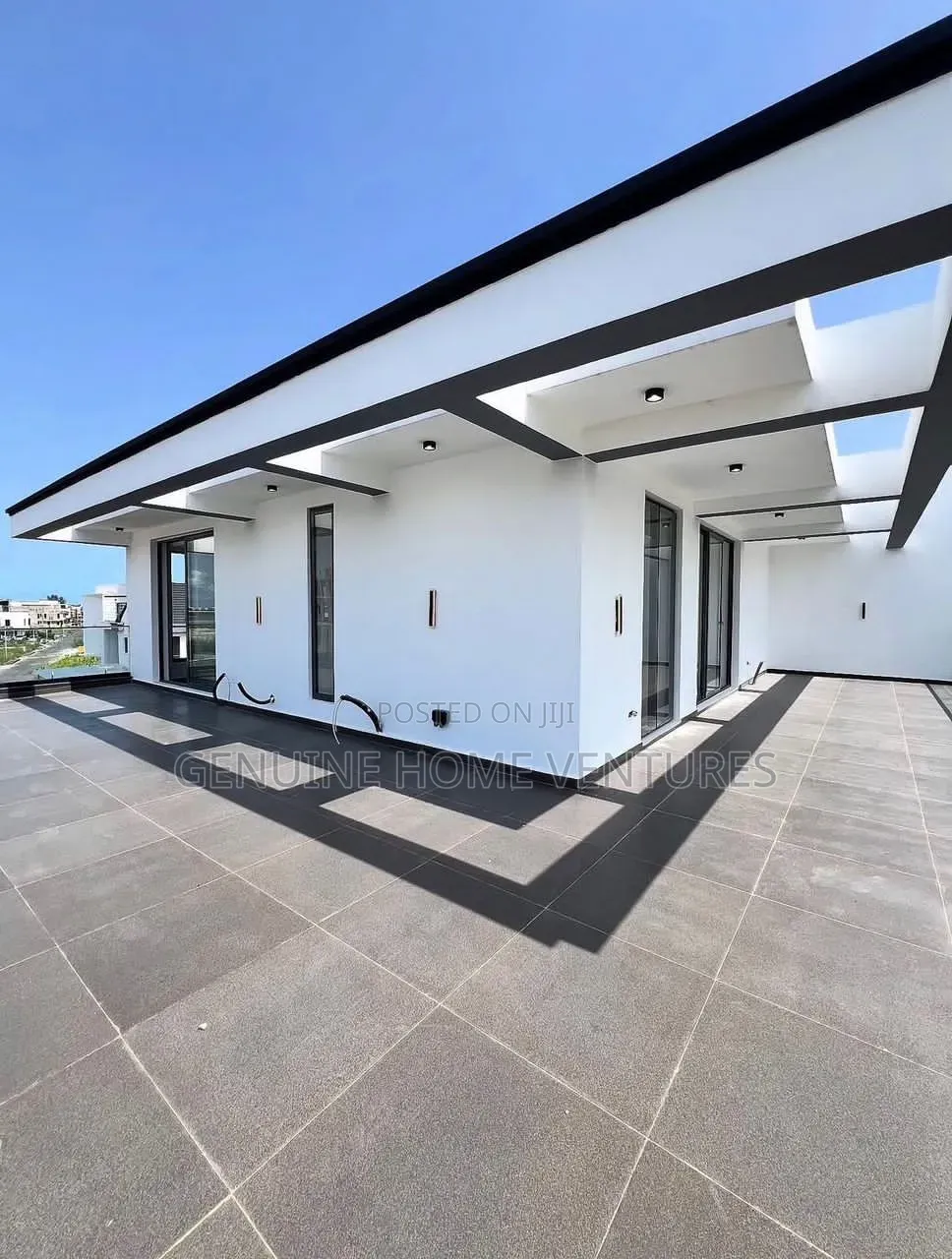 5bdrm Duplex in Ikate for sale in Ikate