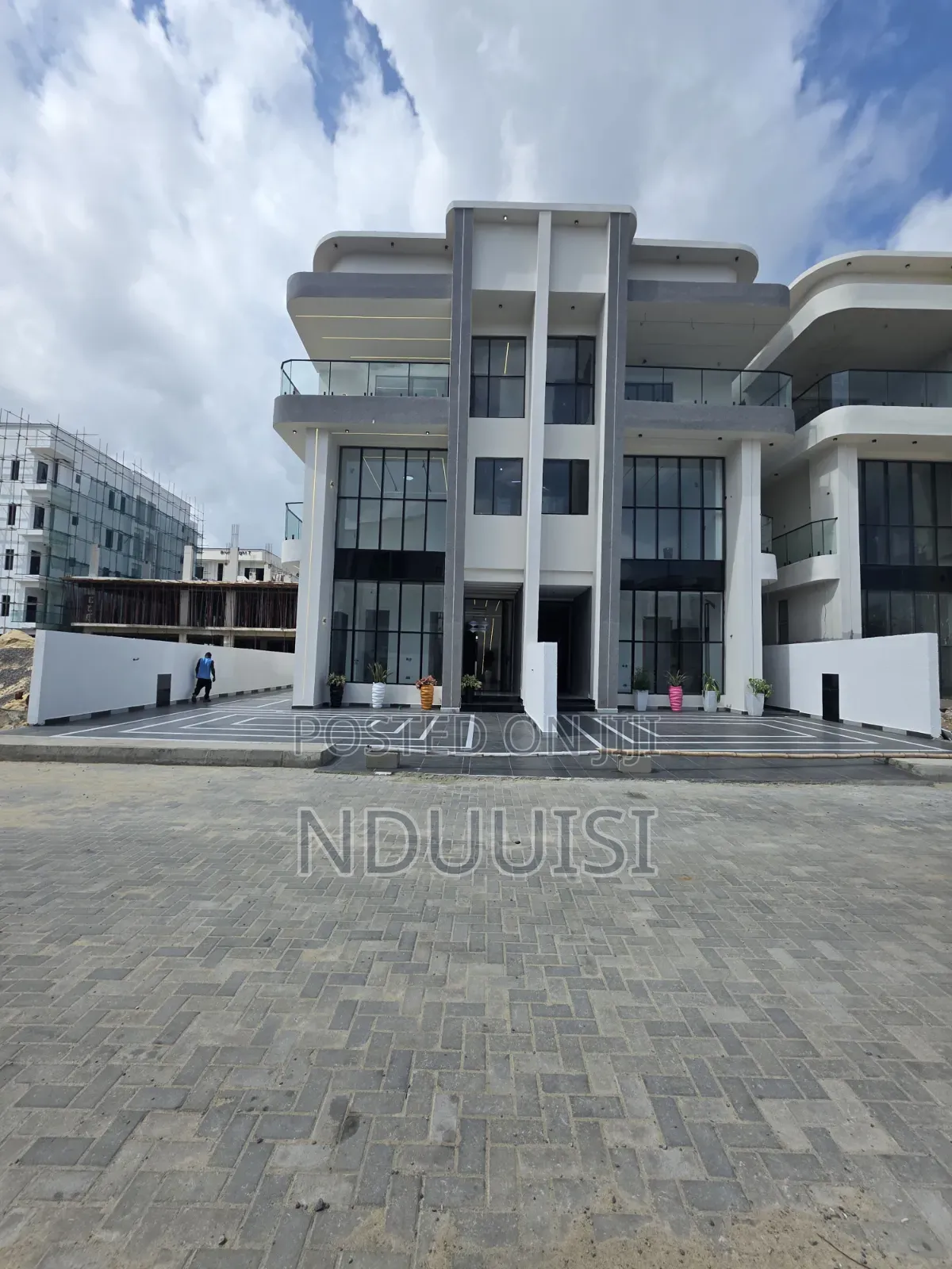 5bdrm Duplex in Lekki Foreshore for sale in Lekki Phase 1