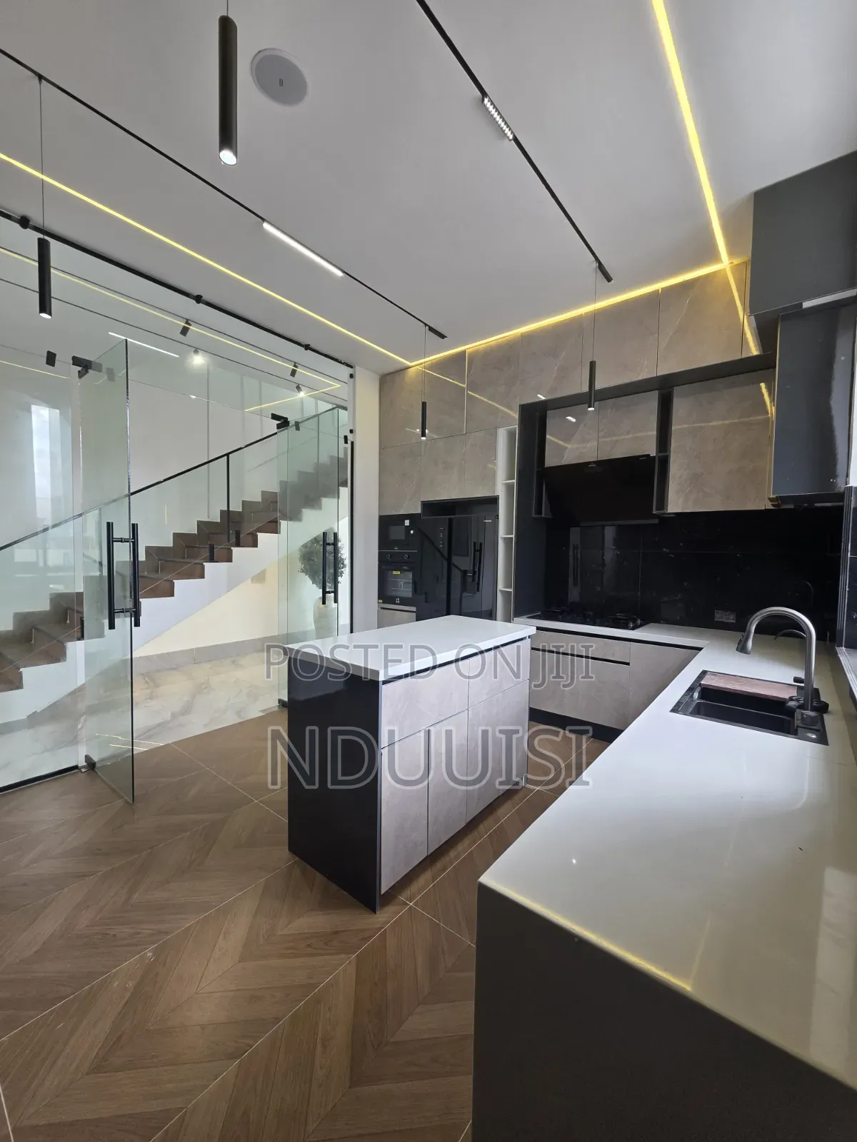 5bdrm Duplex in Lekki Foreshore for sale in Lekki Phase 1