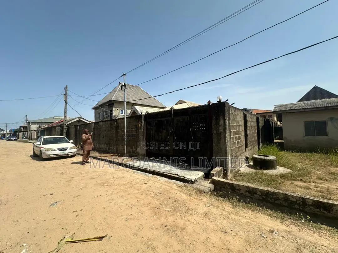 4bdrm Bungalow in Ibeshe for sale in Ibeshe / Ikorodu