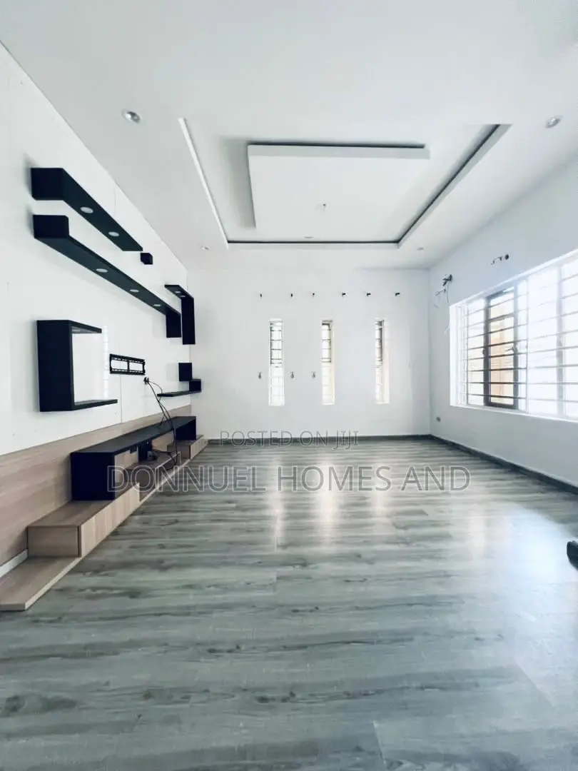 4bdrm Duplex in Ologolo for rent in Ologolo