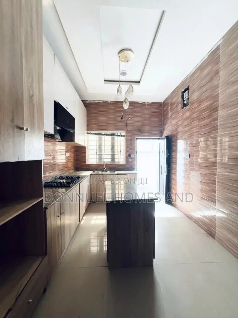 4bdrm Duplex in Ologolo for rent in Ologolo