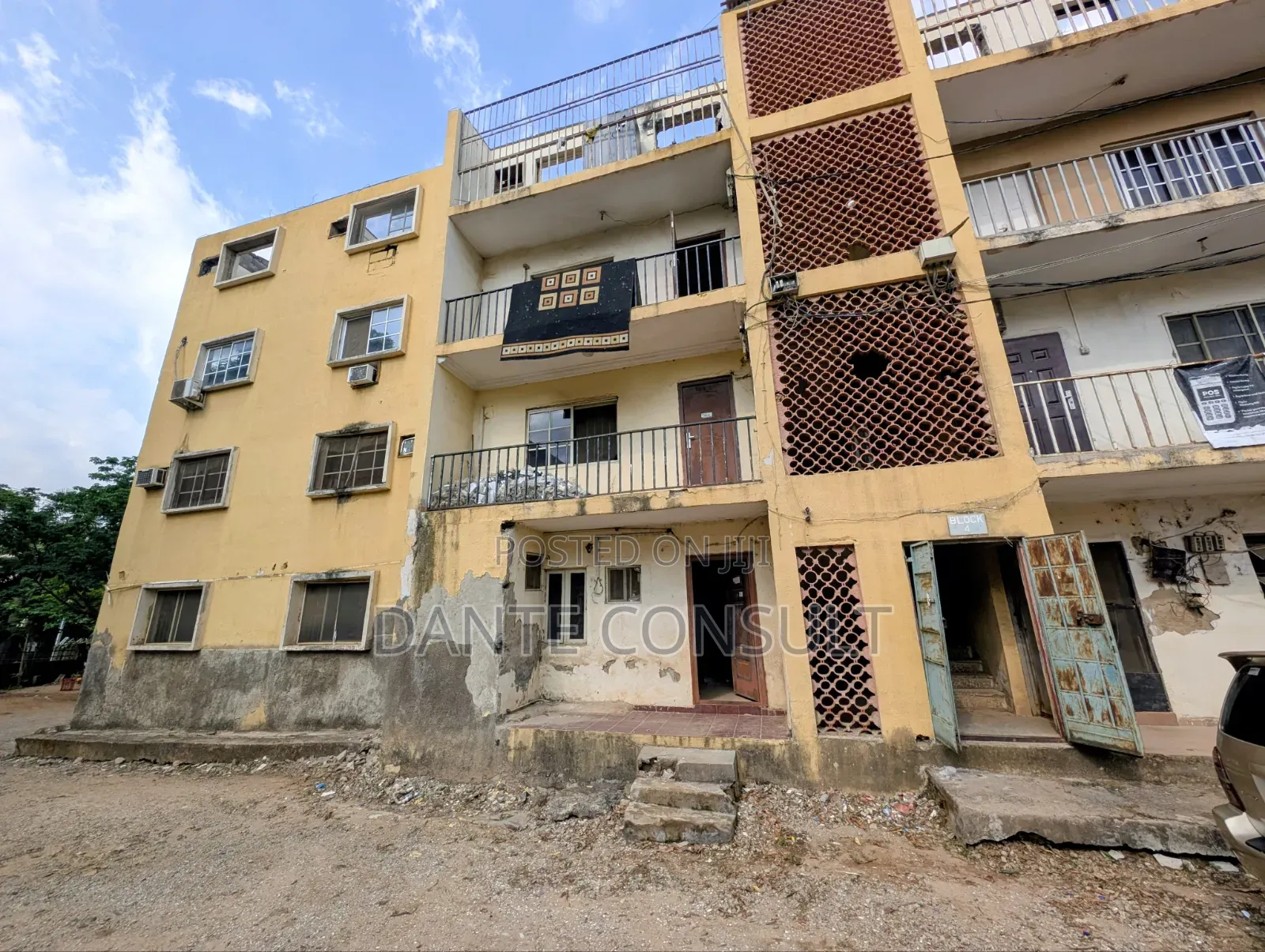3bdrm Block of Flats in Wuse for sale in Zone 7 / Wuse