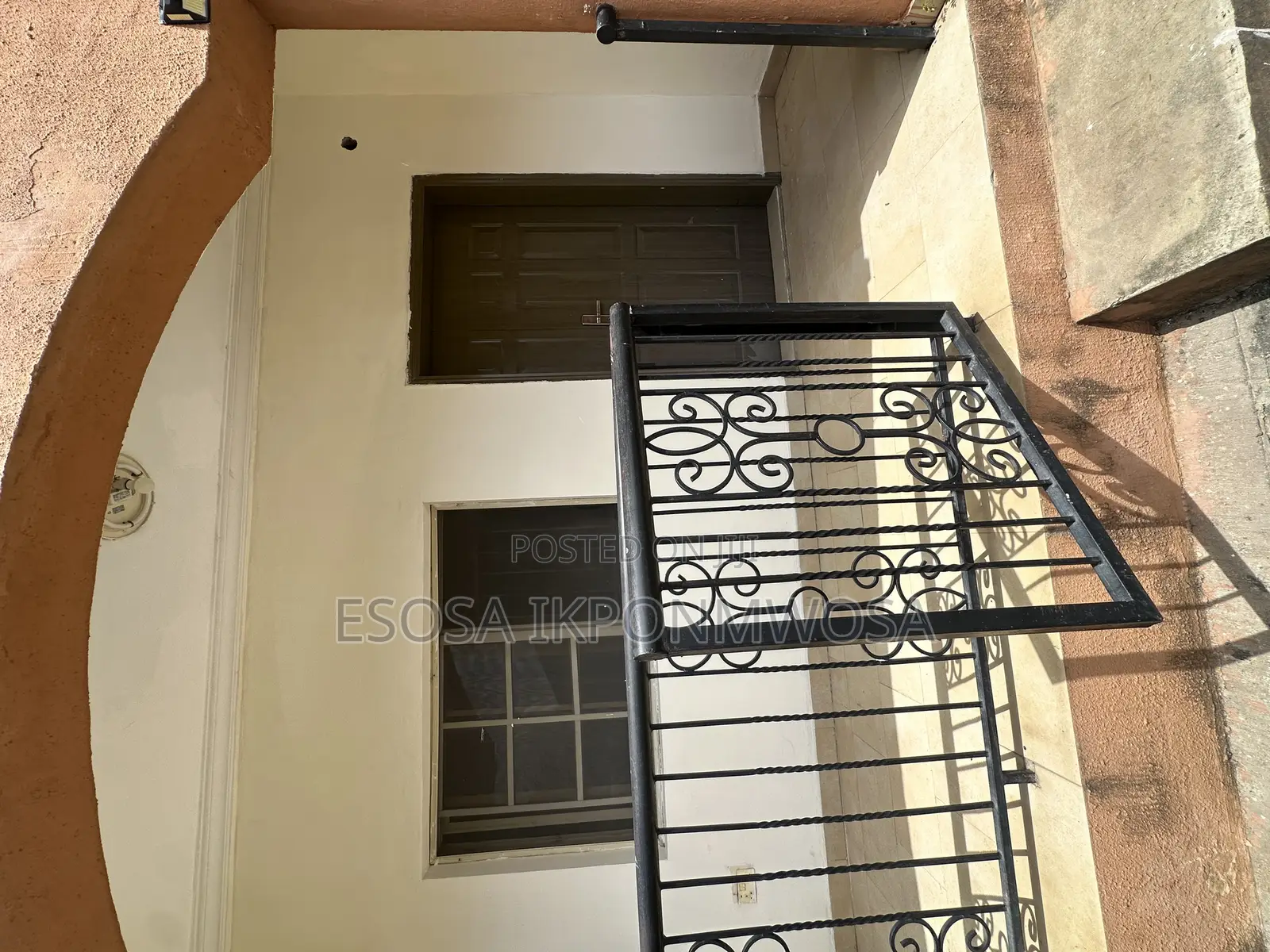 4bdrm Shared Apartment in Chevron for rent in Chevron