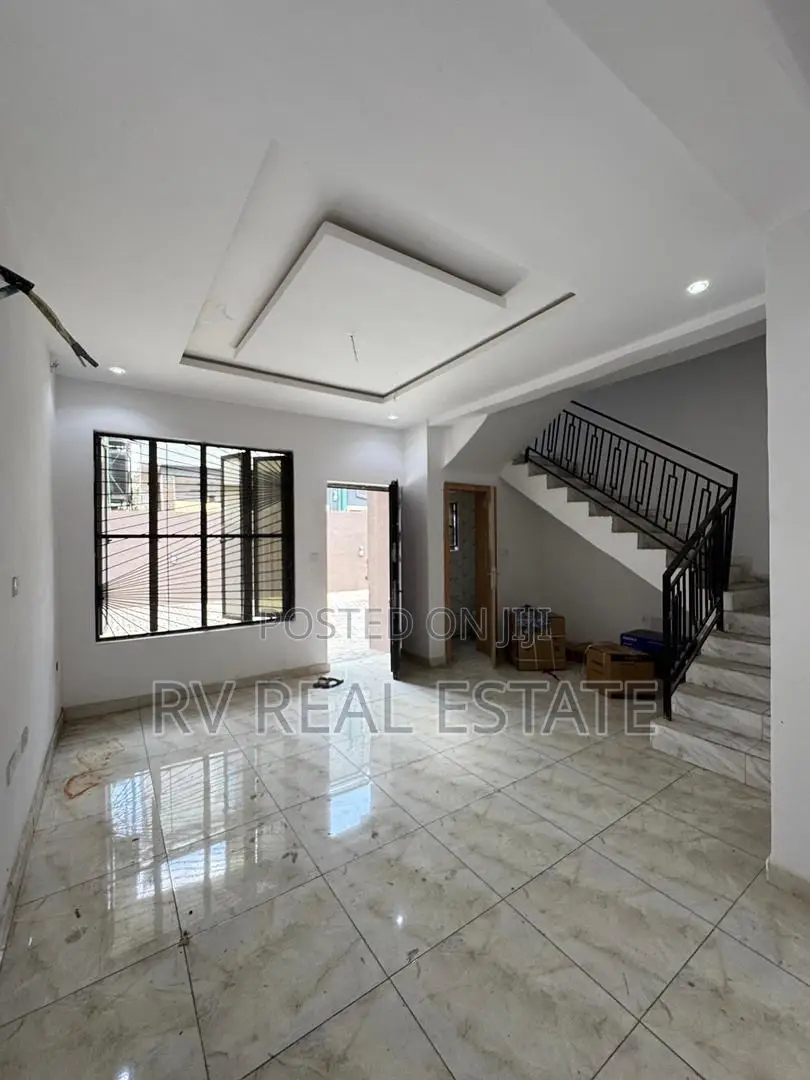 4bdrm Duplex in Gbagada for sale in Gbagada