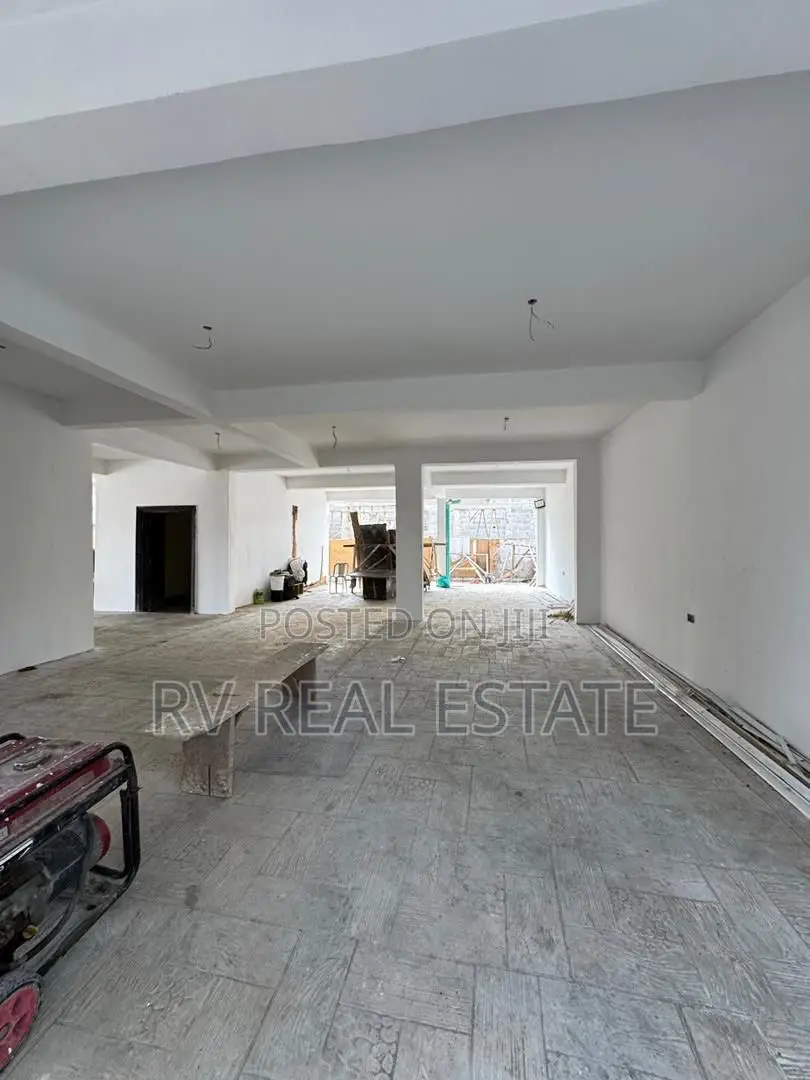 3bdrm Apartment in Yaba for sale in Yaba