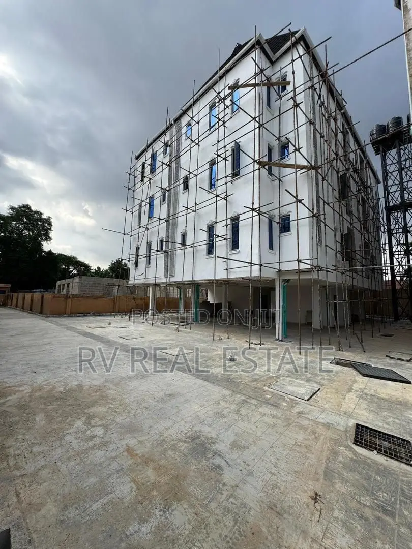 3bdrm Apartment in Yaba for sale in Yaba