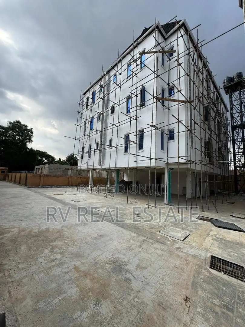 3bdrm Apartment in Yaba for sale in Yaba