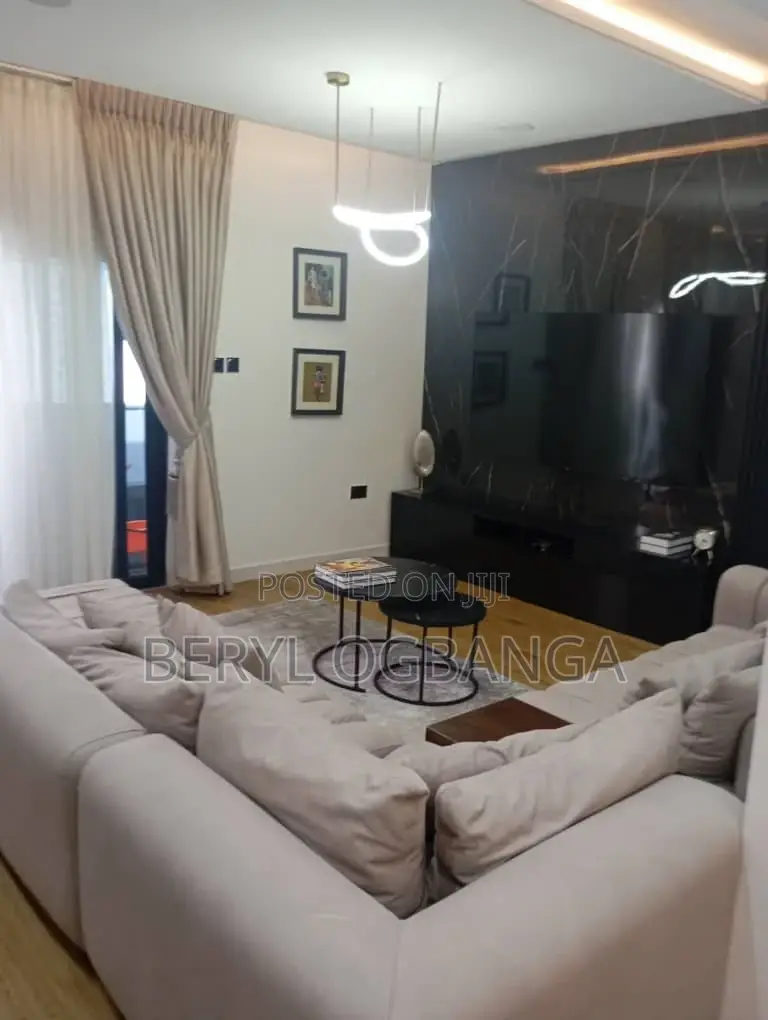 Furnished 3bdrm Duplex in Lekki Phase 1 for sale in Lekki Phase 1