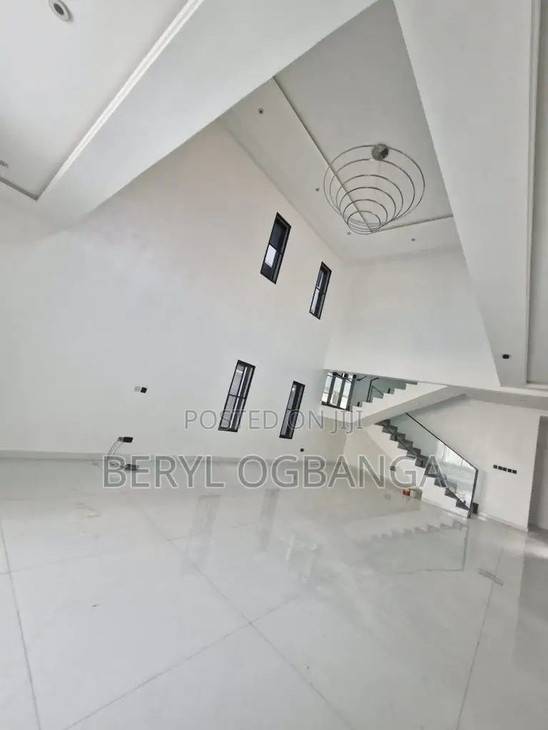 4bdrm Duplex in Lekki Phase 1 for sale in Lekki Phase 1