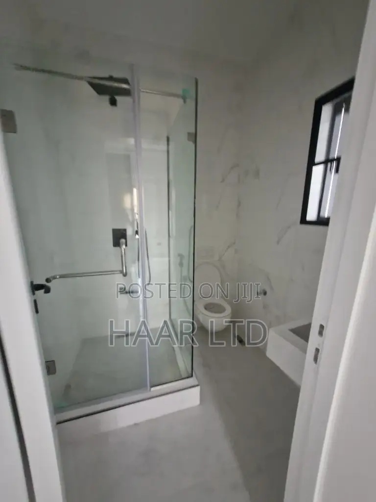 4bdrm Duplex in Lekki Phase 1 for sale in Lekki Phase 1