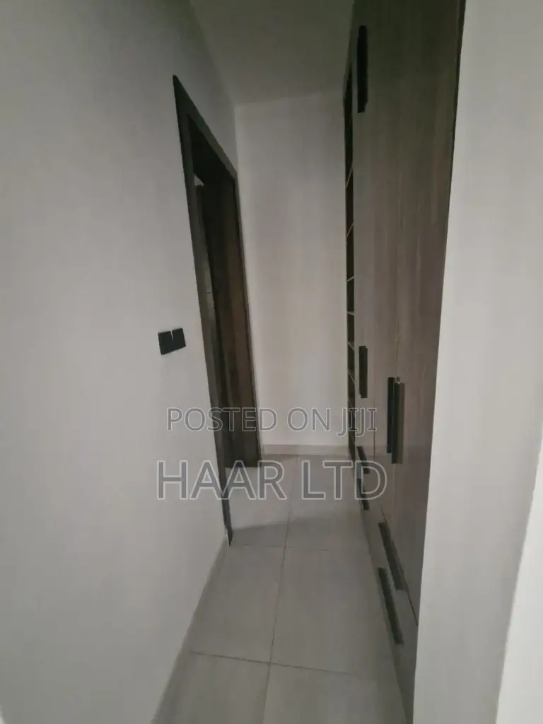 5bdrm Duplex in Lekki Phase 1 for sale in Lekki Phase 1