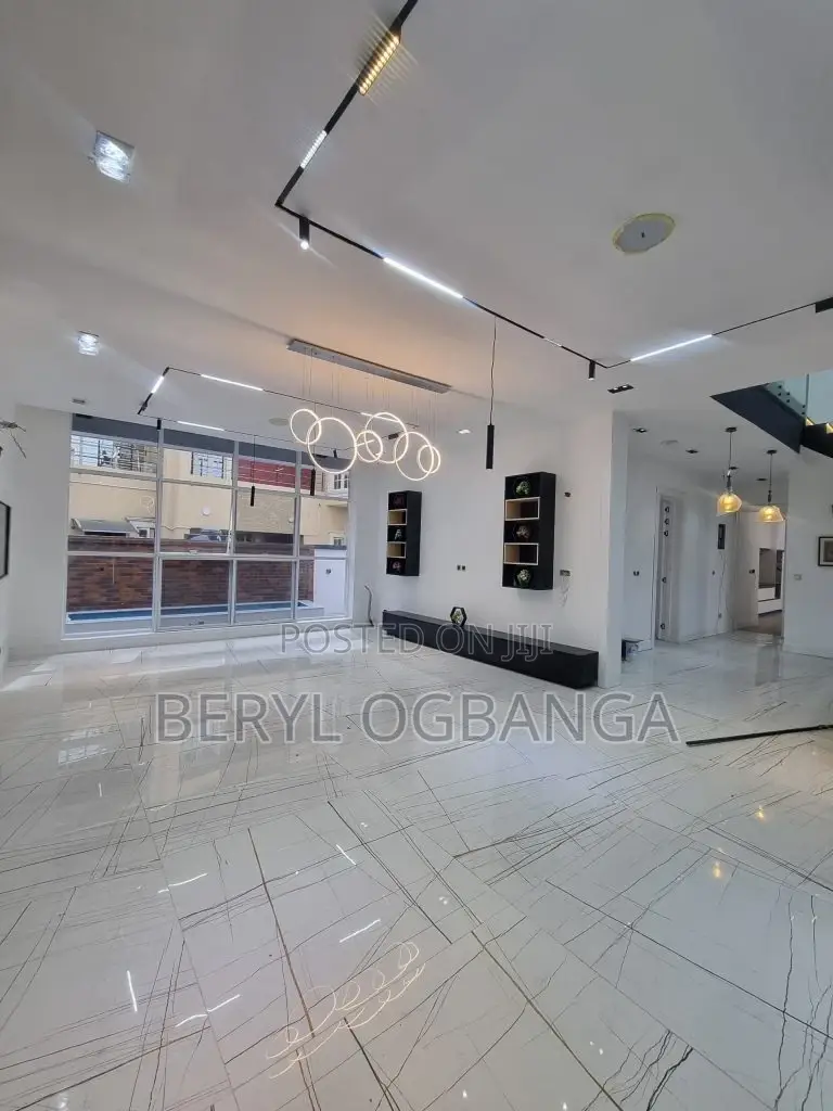 5bdrm Duplex in Osapa london for sale in Osapa london