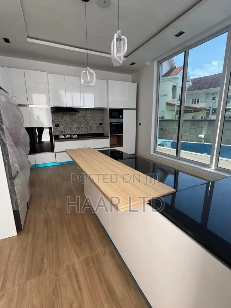 5bdrm Duplex in Osapa london for sale in Osapa london