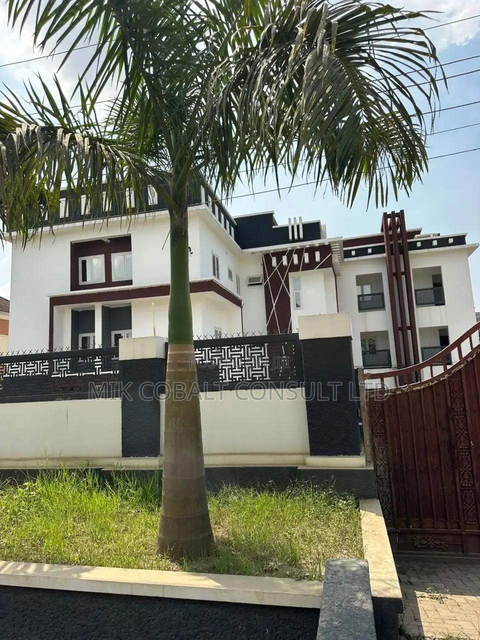 2bdrm Block of Flats in 64Crescent, Gwarinpa for sale in Gwarinpa