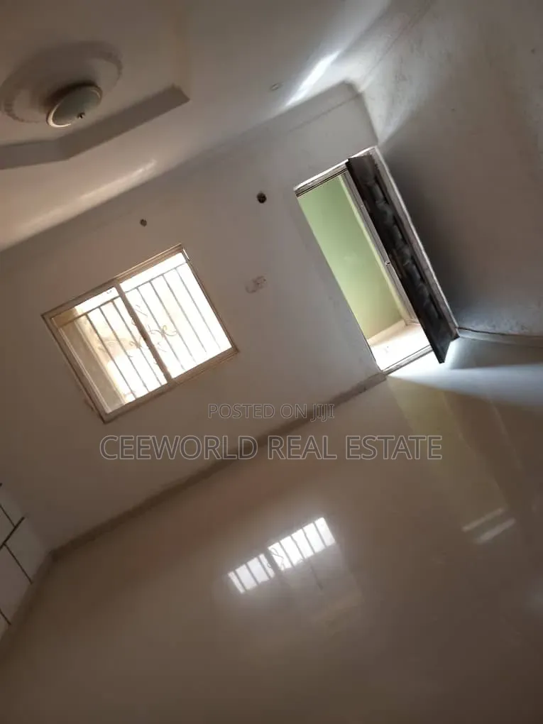 To Let / Lease Very Wide Office Space With 5 Office Space in Iwo Road