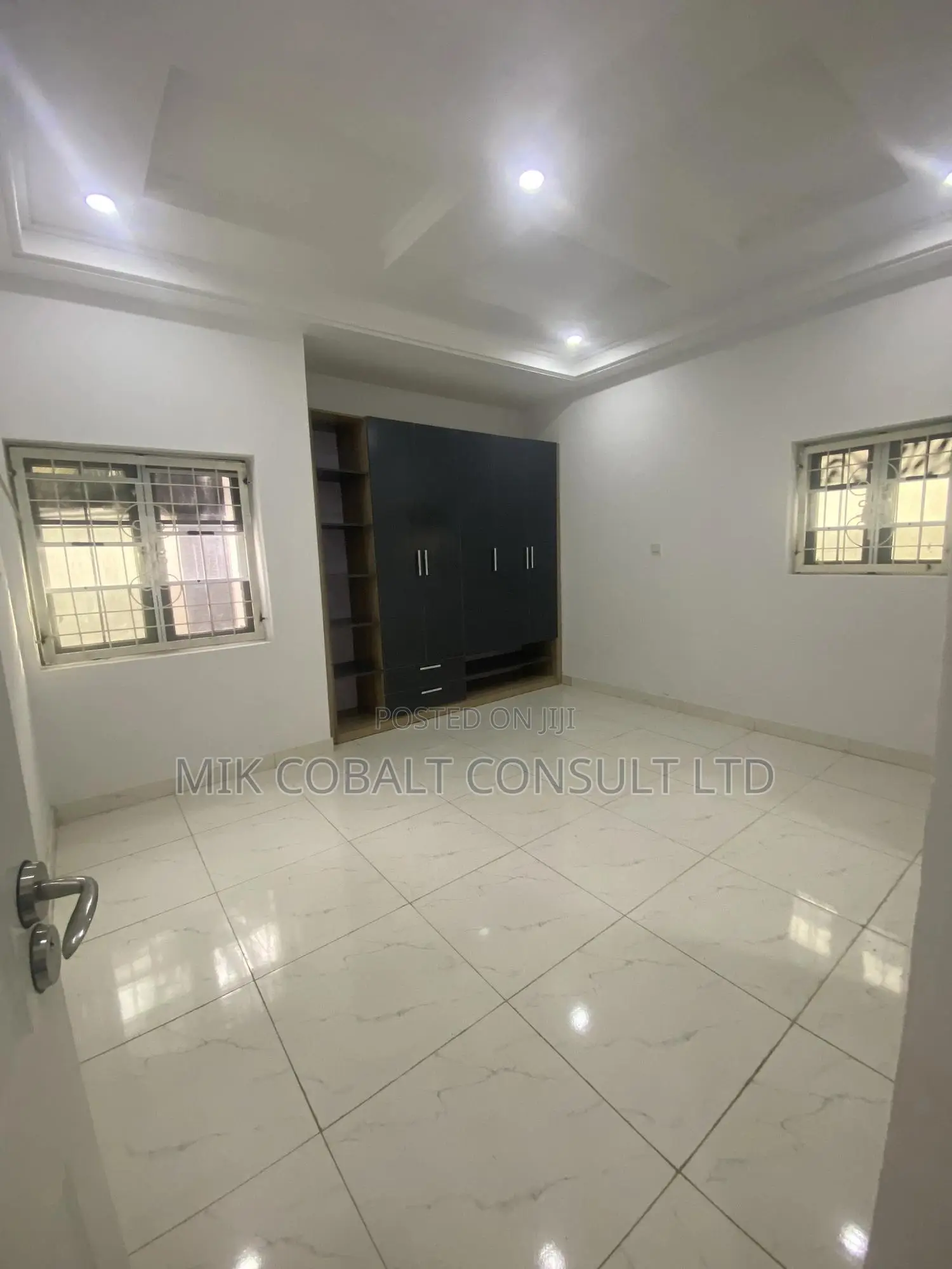 2bdrm Block of Flats in 64Crescent, Gwarinpa for sale in Gwarinpa