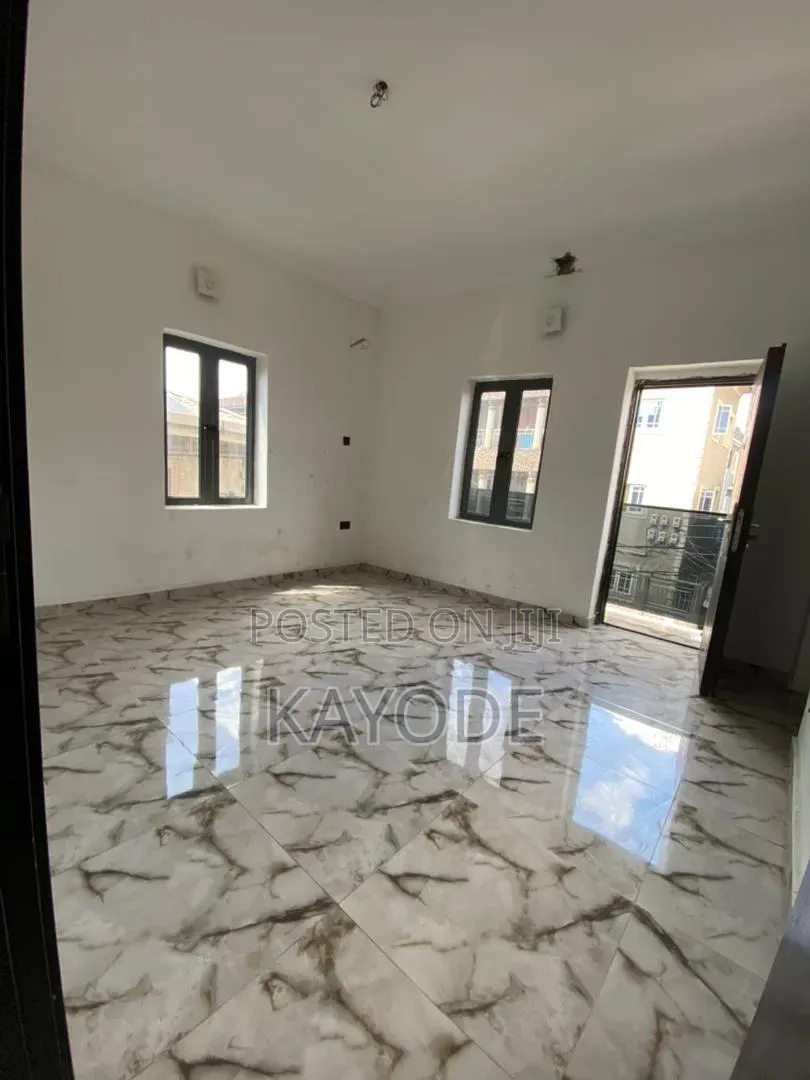 2bdrm Apartment in Ebute Metta for rent in Ebute Metta