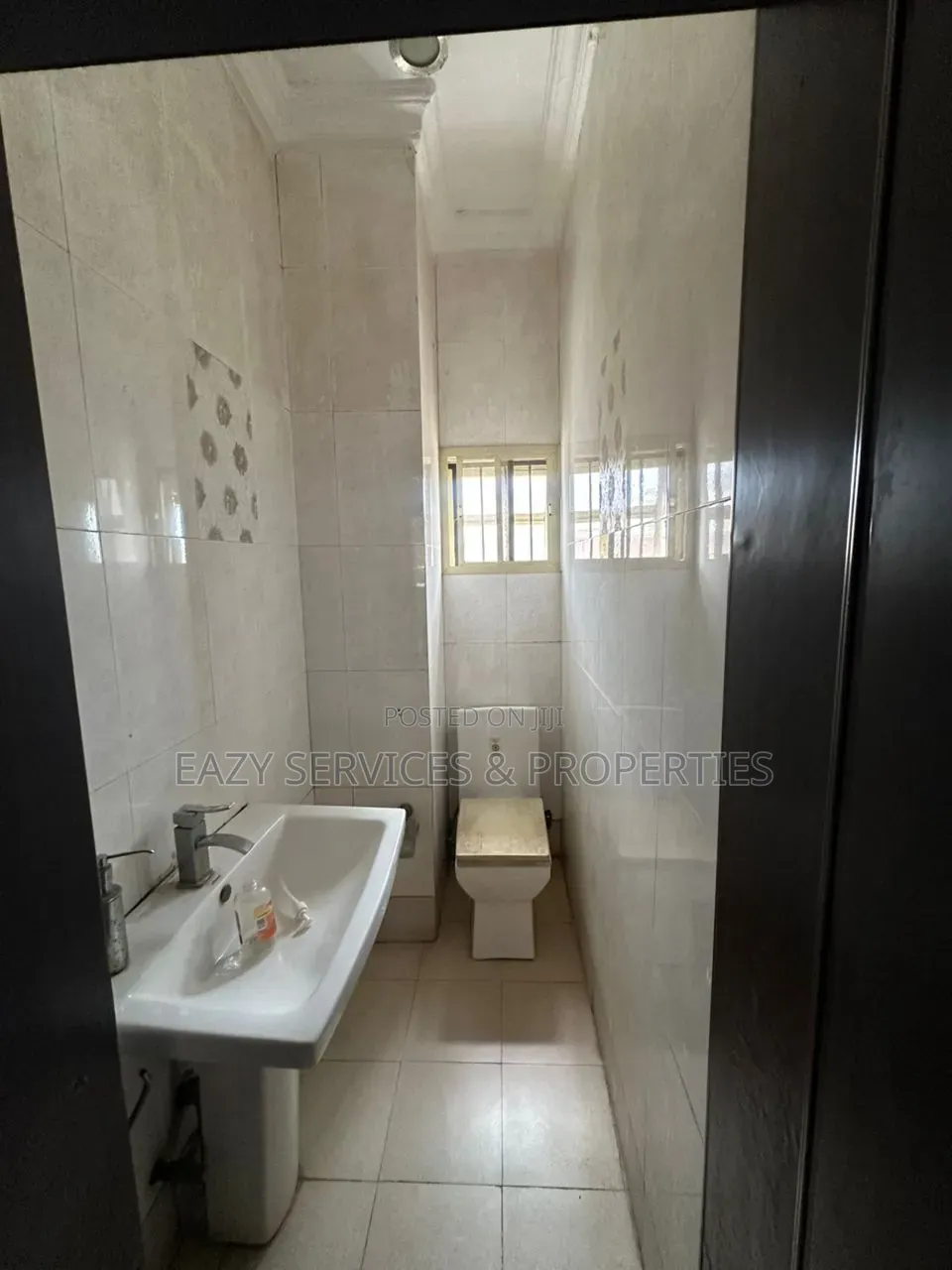1bdrm Shared Apartment in Gated And Secured, Chevron for rent in Chevron