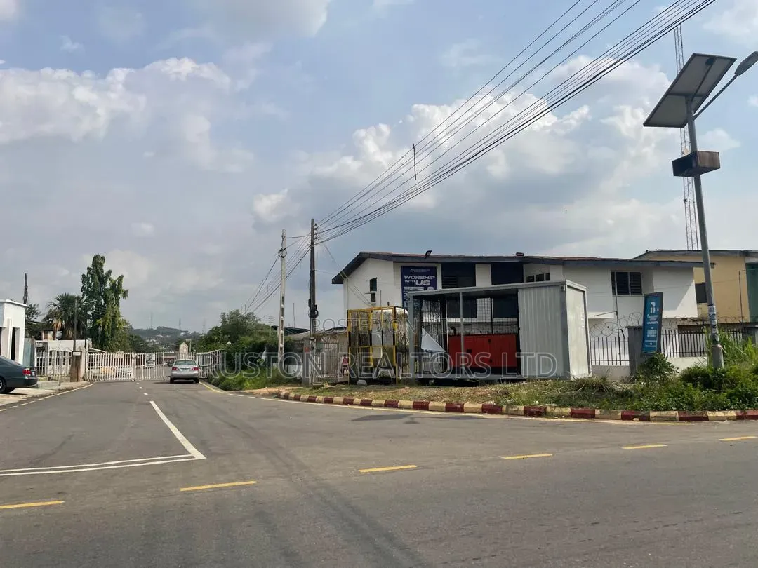 Commercial Property Directly on the Road in Bodija