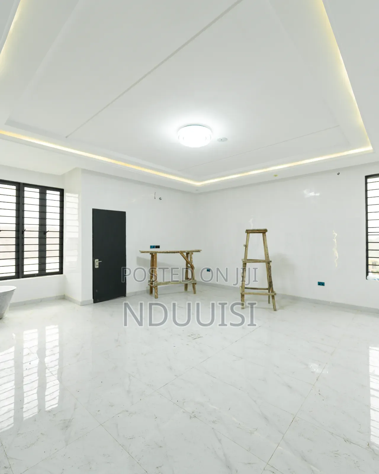 5bdrm Duplex in Apo Resettlement for sale in Apo Resettlement