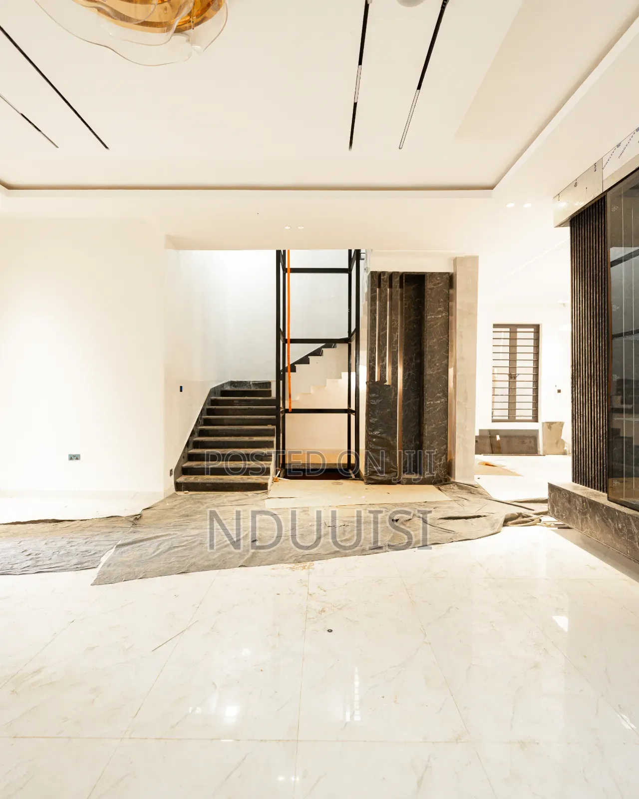 5bdrm Duplex in Apo Resettlement for sale in Apo Resettlement