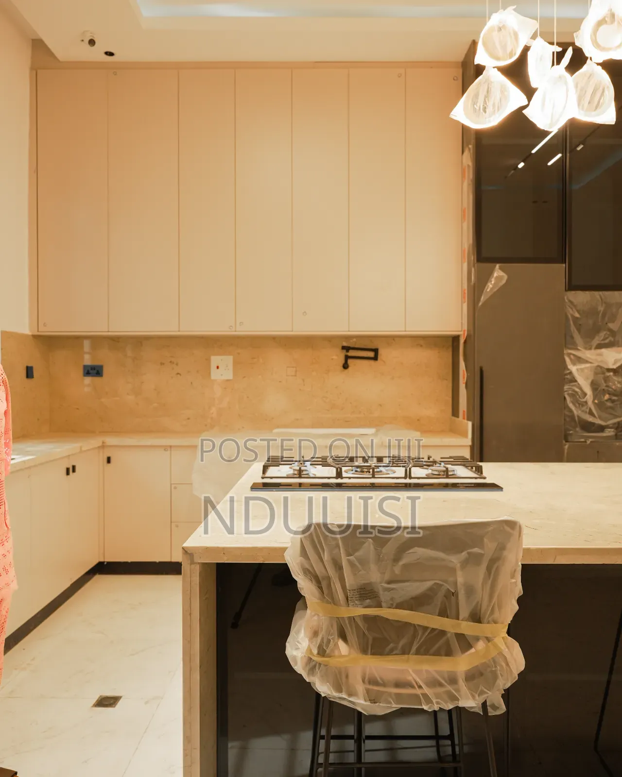 5bdrm Duplex in Apo Resettlement for sale in Apo Resettlement
