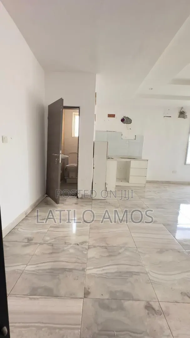 1bdrm Apartment in Chevy Estate, Chevron for rent in Chevron