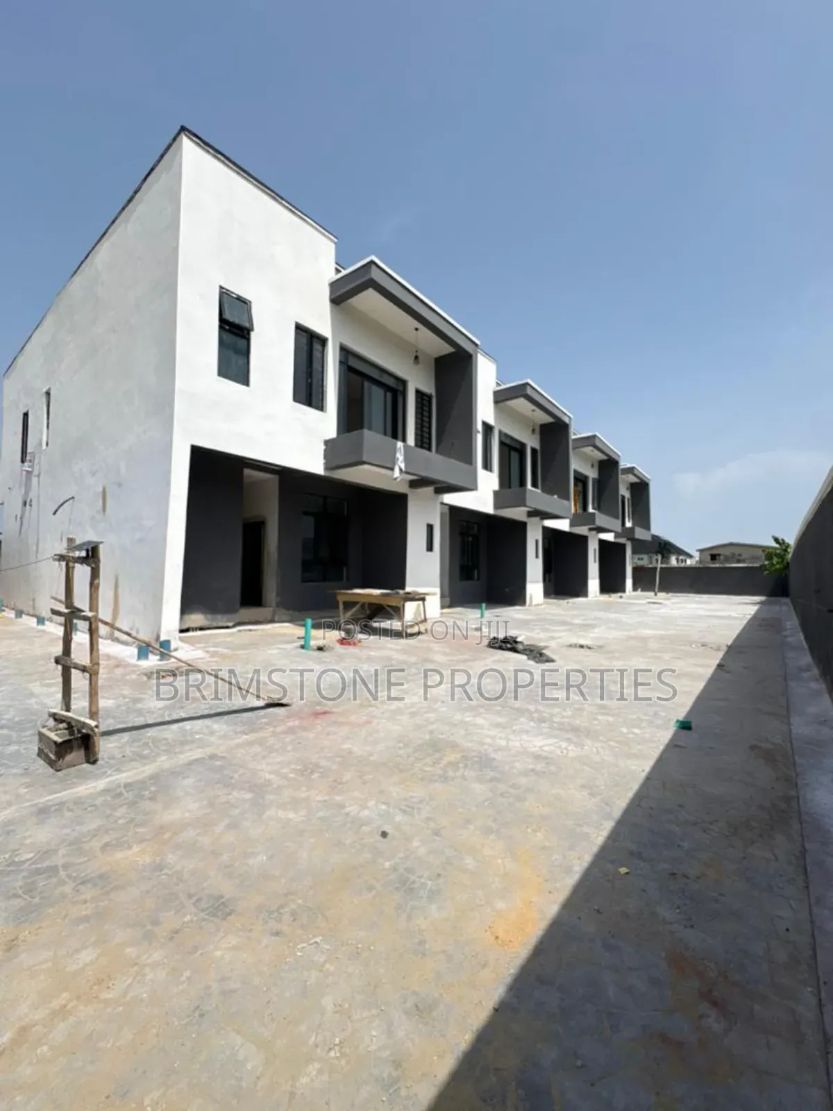Furnished 4bdrm Duplex in Lekki Phase 2 for sale in Lekki Phase 2