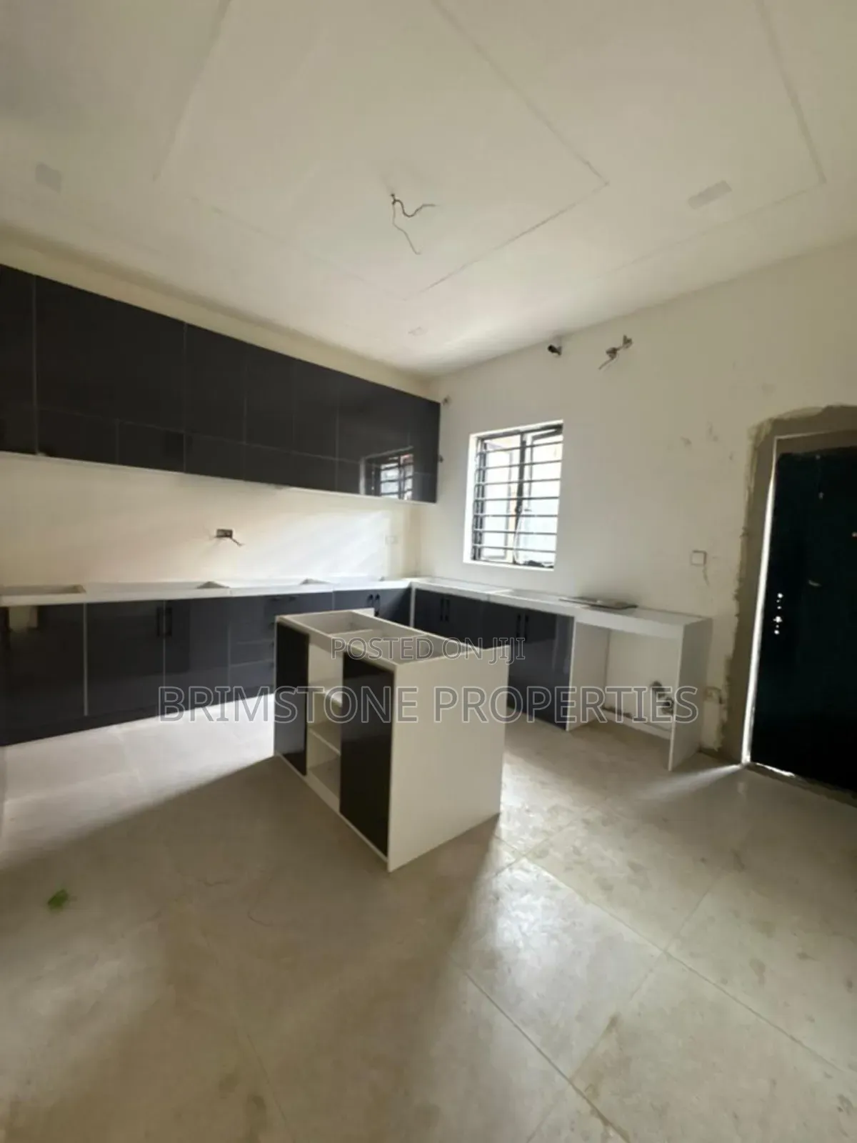 Furnished 4bdrm Duplex in Lekki Phase 2 for sale in Lekki Phase 2