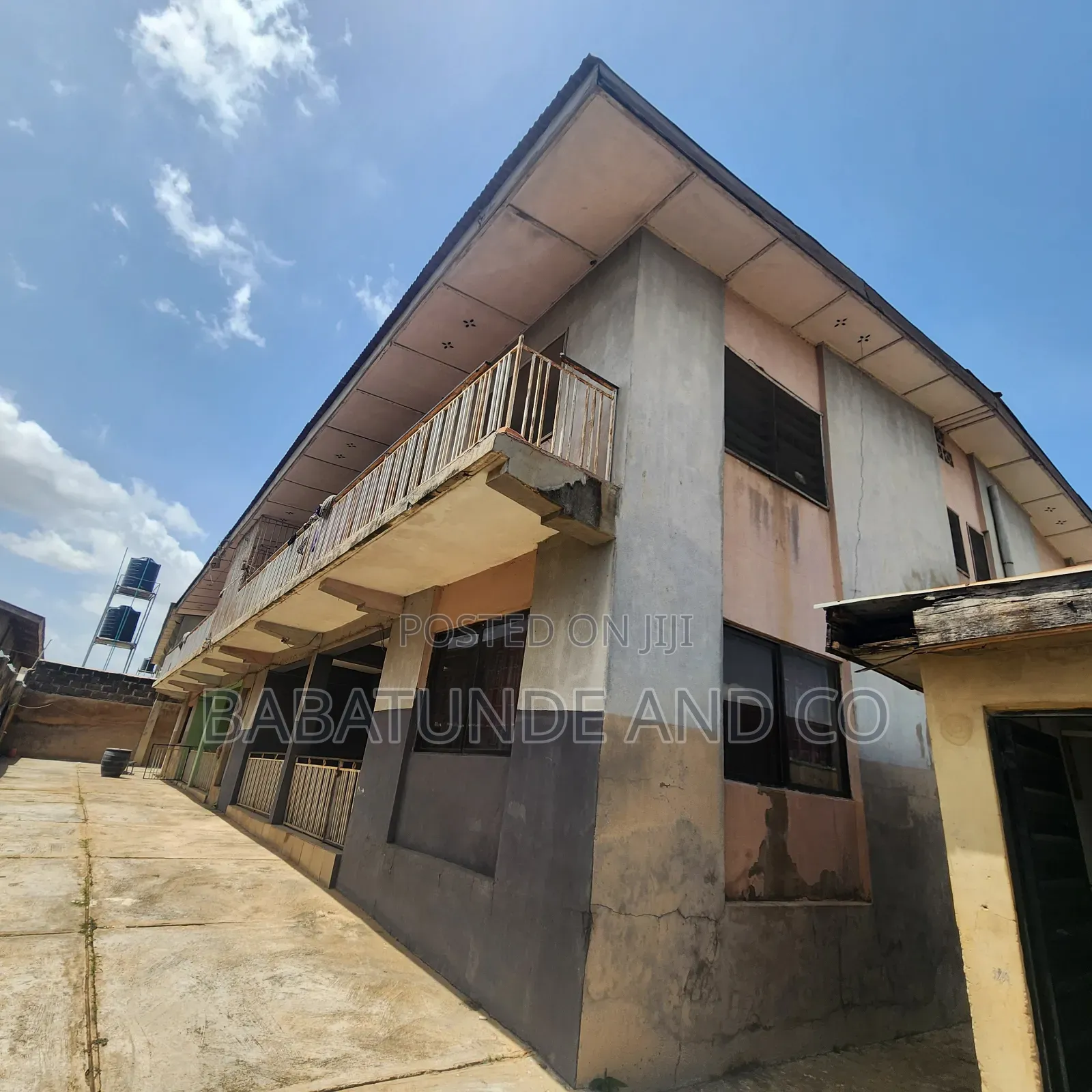 3bdrm Block of Flats in Challenge, Ibadan for sale in CHallenge / Ibadan