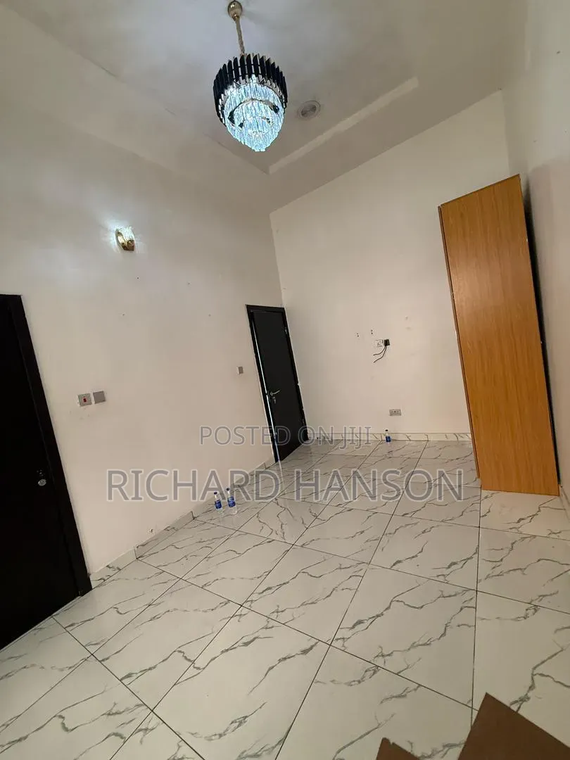 1bdrm Shared Apartment in Orchid (Just A Room, Chevron for rent in Chevron