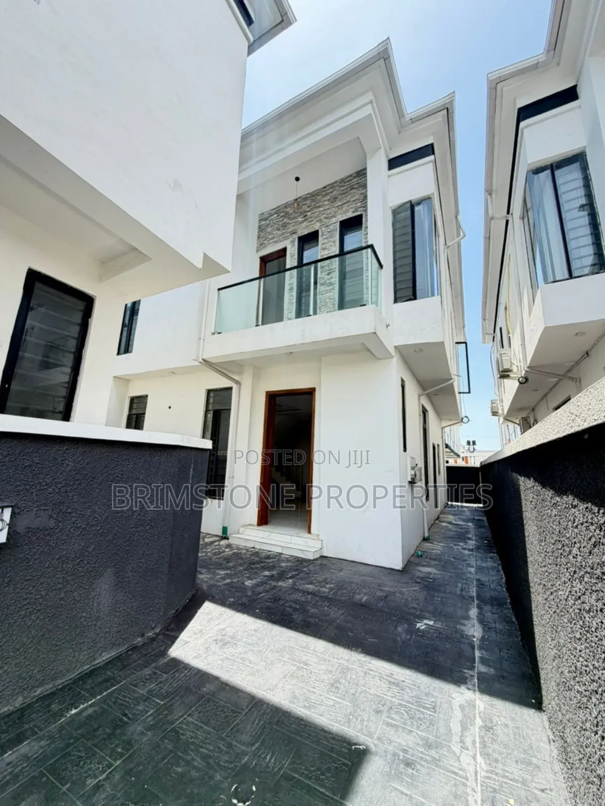 Furnished 4bdrm Duplex in Ikota for sale in Ikota