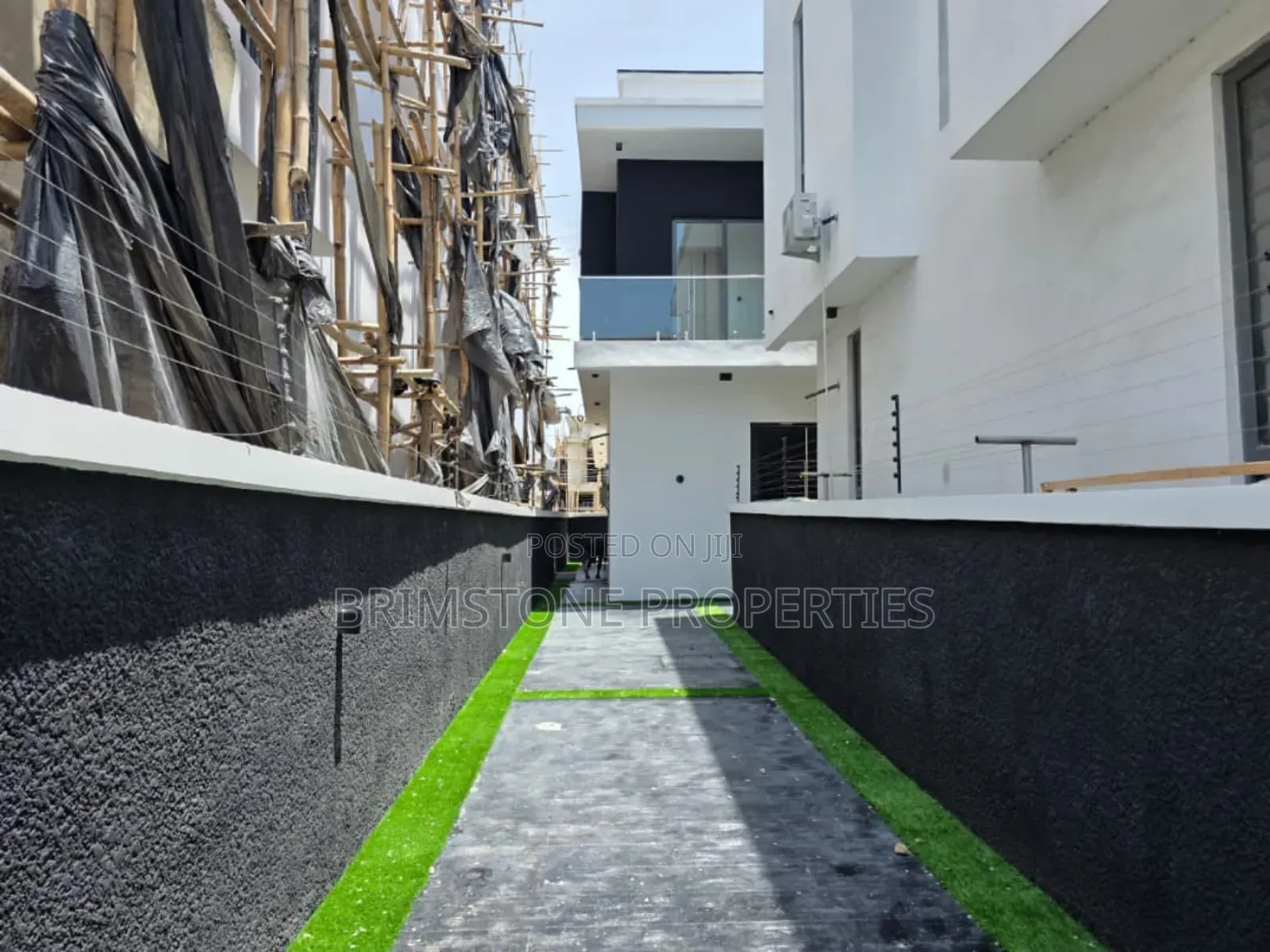 Furnished 4bdrm Duplex in Chevron for rent in Chevron