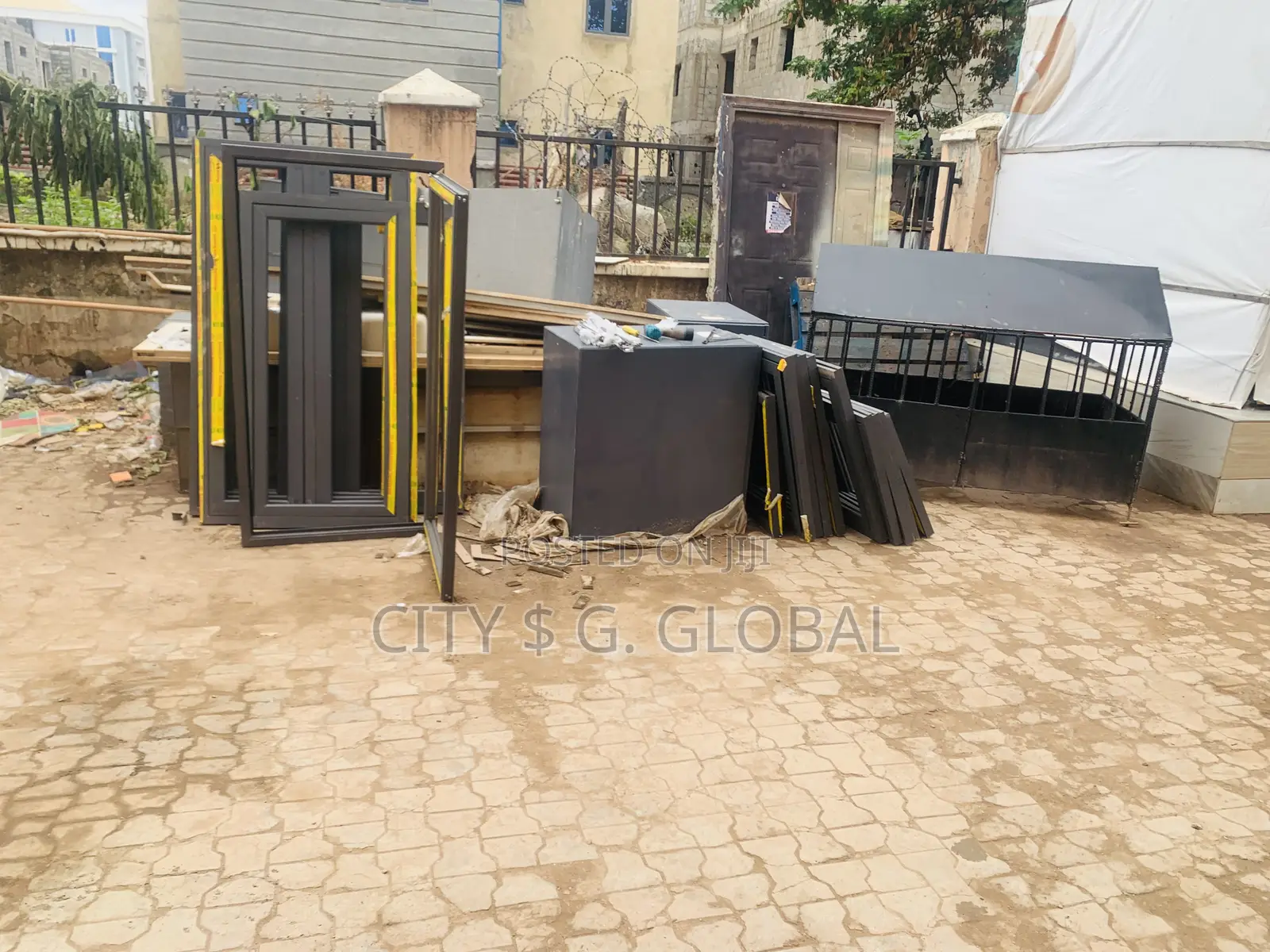 A Empty Space 40fit Is for Rent in Gudu Busy Area in Karu