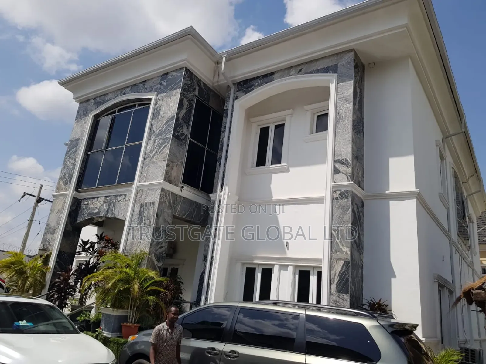 5bdrm Duplex in Karsana for sale in Karsana