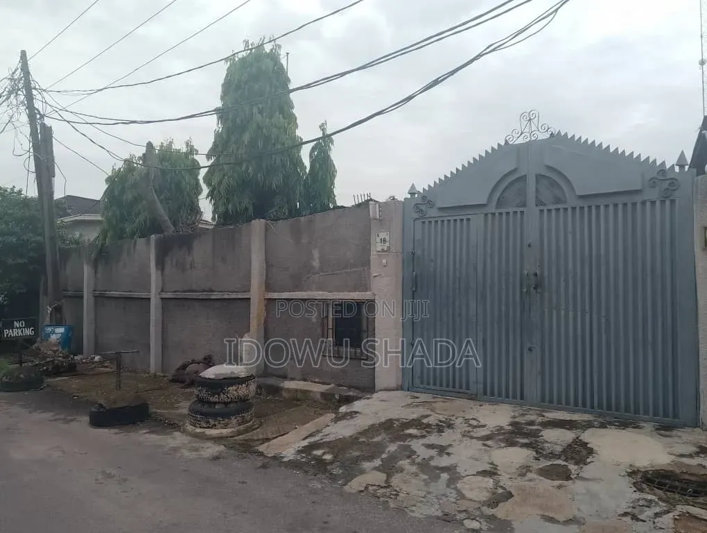 5bdrm House in Obafemi Awolowo Way for sale in Obafemi Awolowo Way